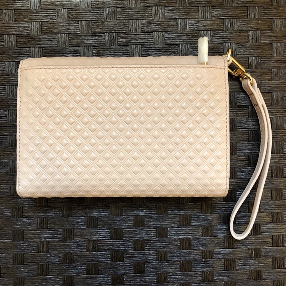 Tory Burch Smartphone Wristlet - Picture 4 of 8